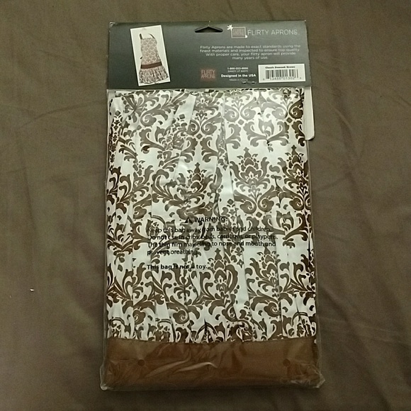 NWT! Matching Mother-Daughter (3-6 yrs) Apron Set - Picture 4 of 8